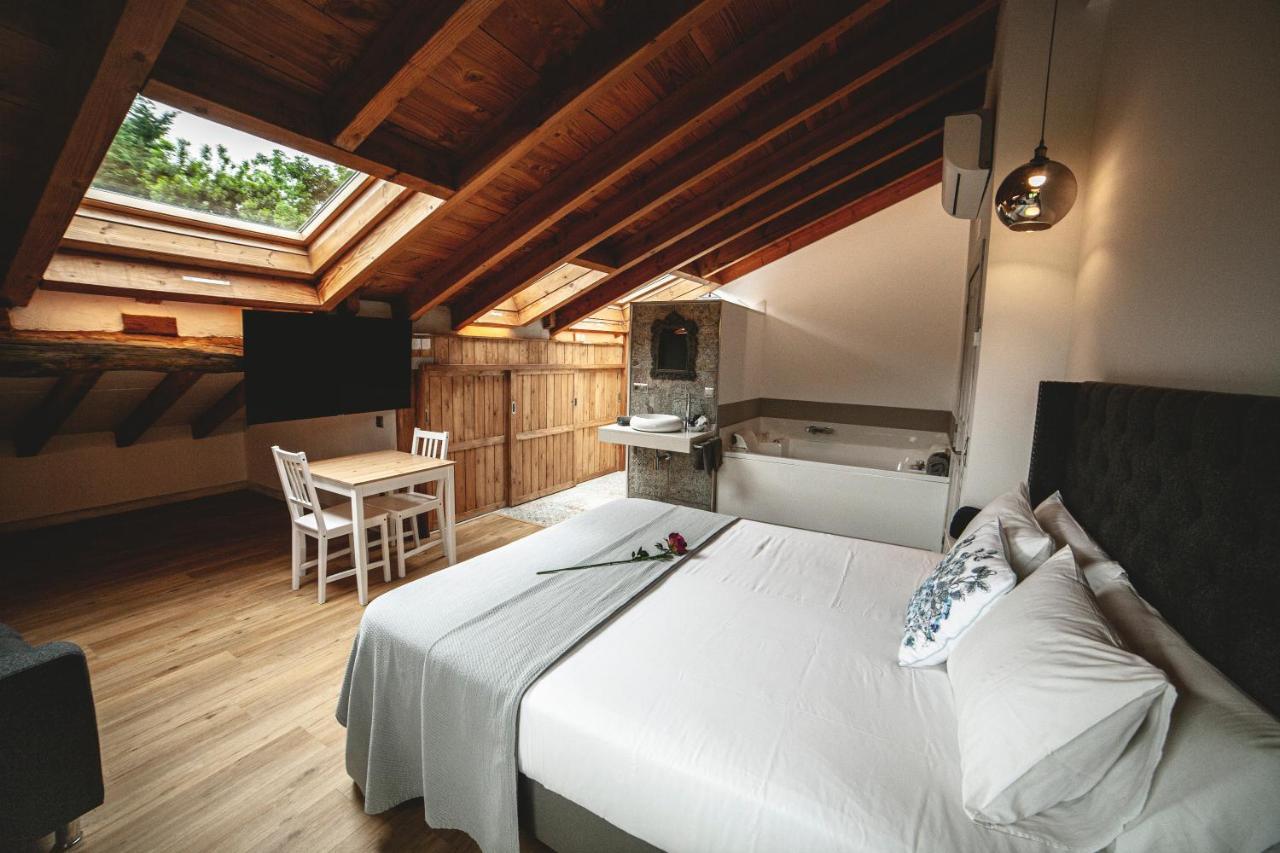 La Corralada Country house *